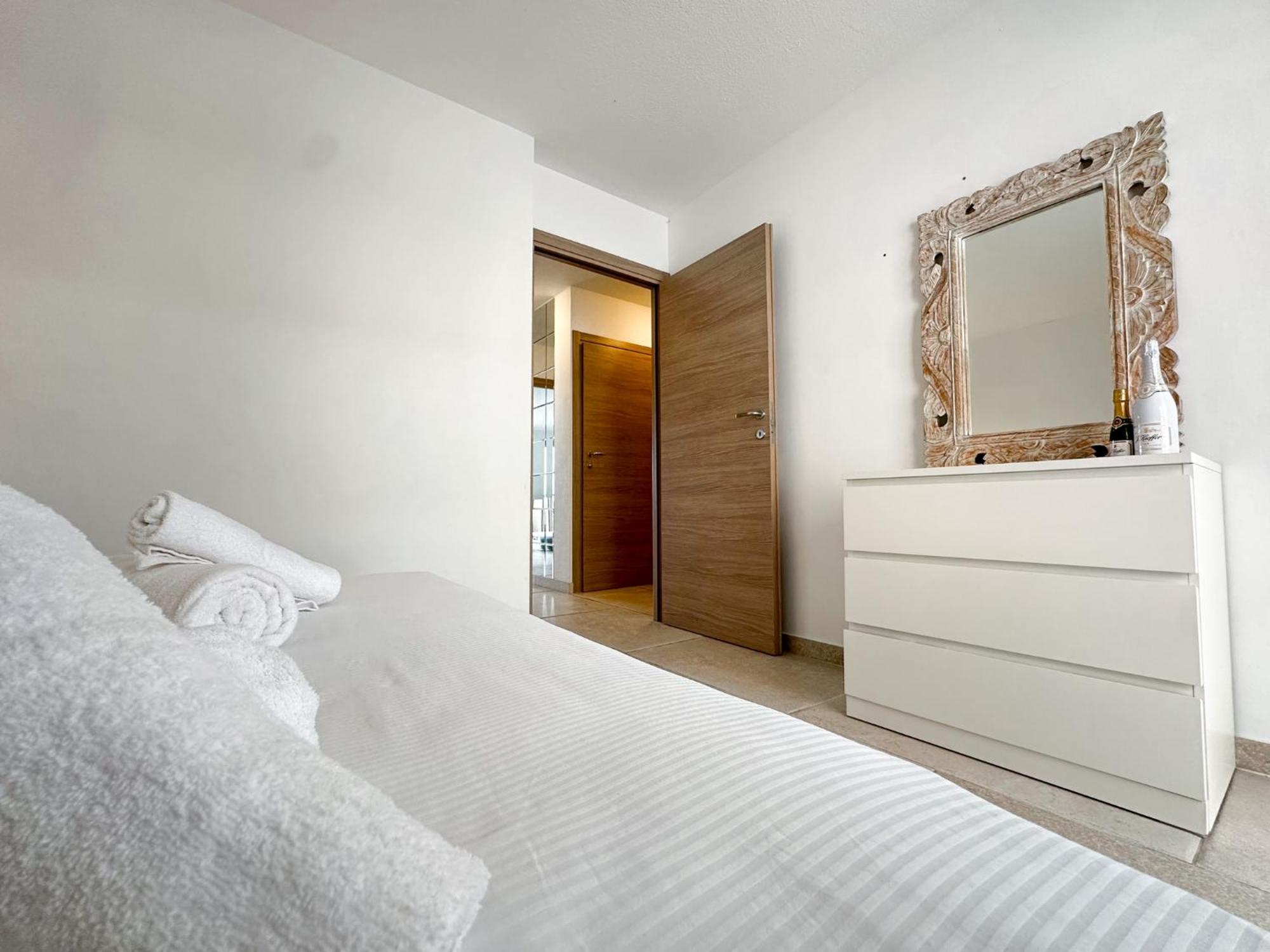 Luxurious 3 Rooms, Pool, Bnbrickeys Beausoleil Eksteriør billede