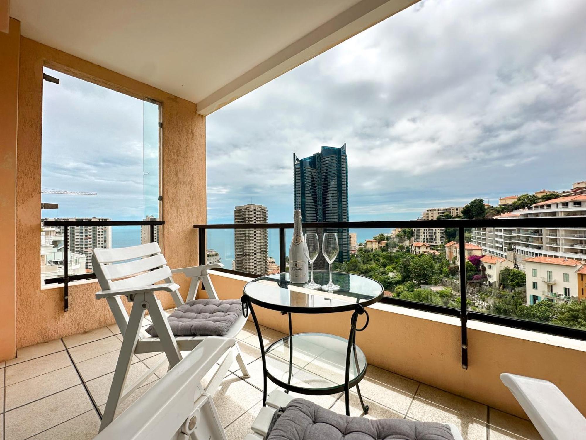 Luxurious 3 Rooms, Pool, Bnbrickeys Beausoleil Eksteriør billede